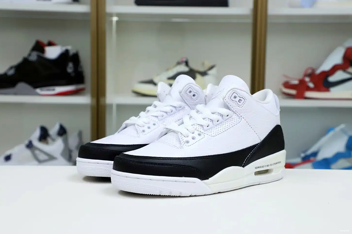 X RETRO FRAGMENT Kimikick 3 SP JORDAN 'WHITE' DESIGN AIR 0409